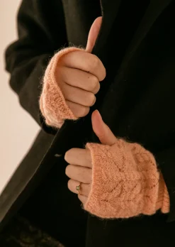 Shop MARIE SIXTINE Gants Mario GUIMAUVE